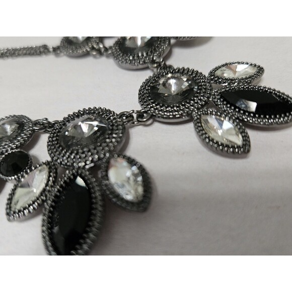 Sparkling Necklace Black and Silvertone With Crystals-Look Party Cruise Classic - Picture 2 of 6